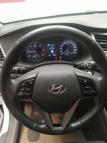 Hyundai TUCSON LX 2016