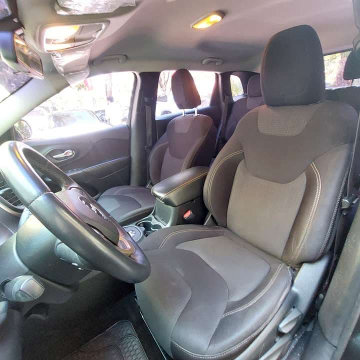 Jeep CHEROKEE LONGITUDE 2015 — imagen 1 de 7