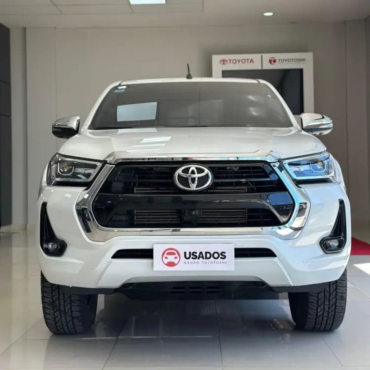 Toyota Hilux SRV 2025 — imagen 1 de 13