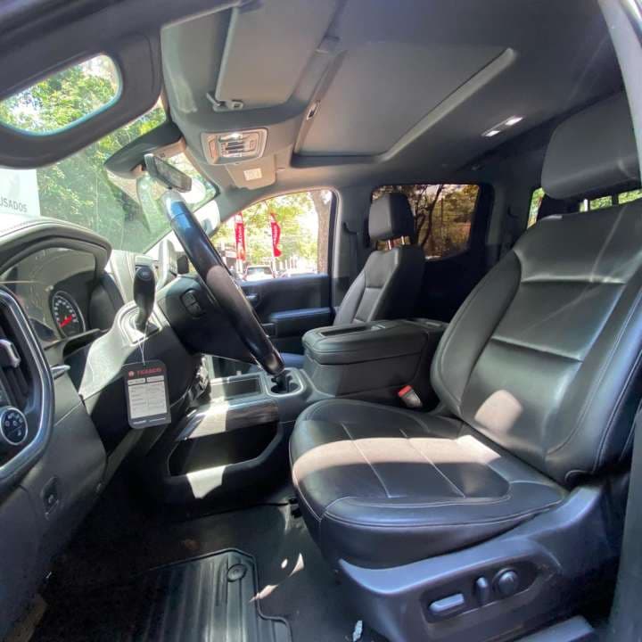 Chevrolet SILVERADO LTZ 2021 — imagen 2 de 7