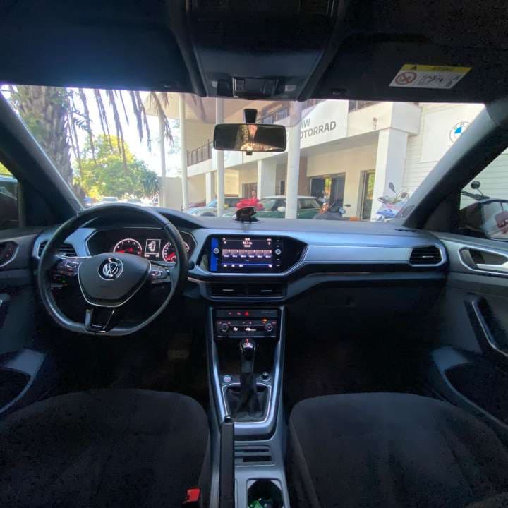 Volkswagen T-CROSS CONFORTLINE 2021