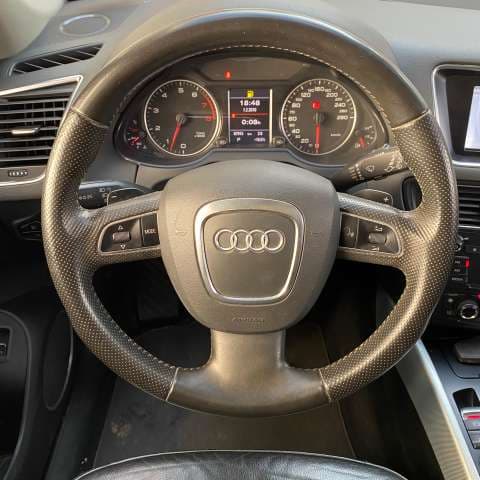 Audi Q5 QUATTRO 2011