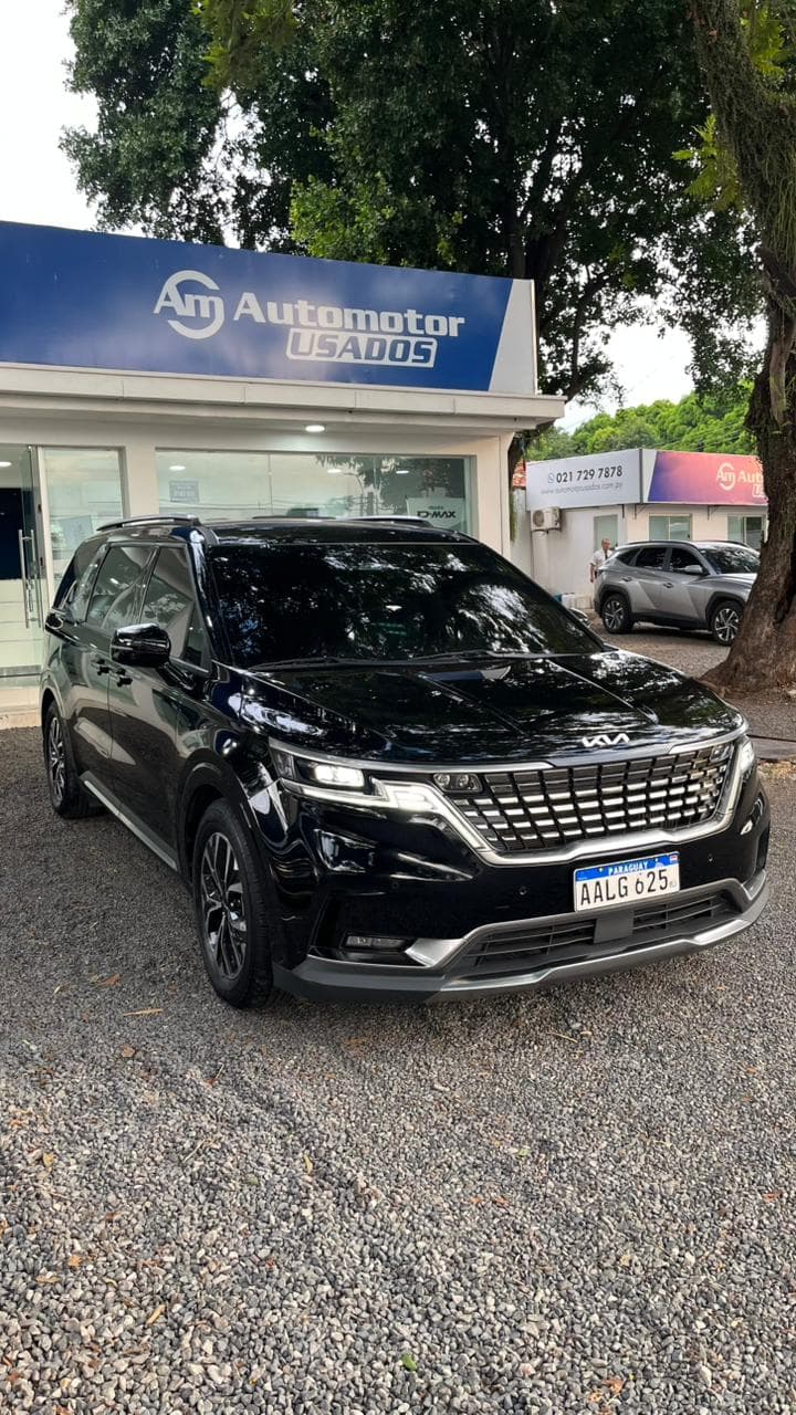 Kia Carnival 2023 — imagen 1 de 12